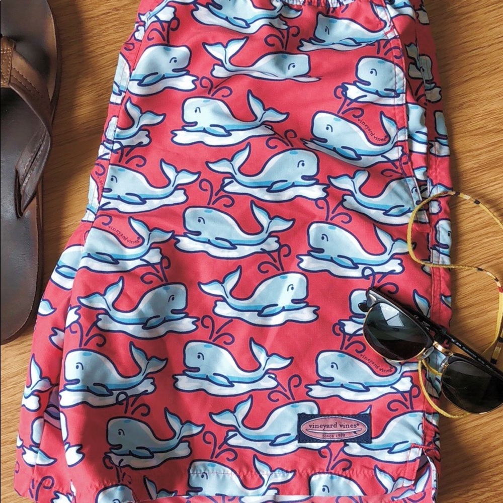 Vineyard Vines Whale Men’s Swim Trunks size Small